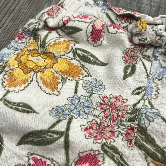 🦄 5/25 Baby Linen Shorts - Picture 2 of 5